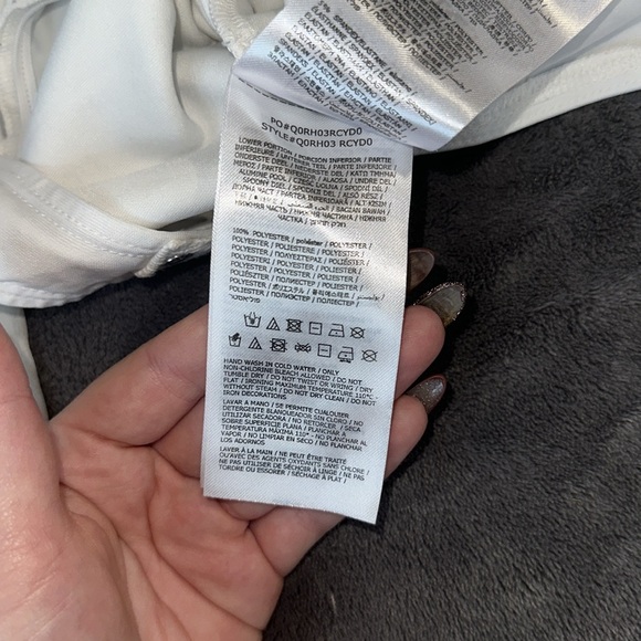 GUESS Off the Shoulder V-neck Bodysuit - Picture 13 of 13